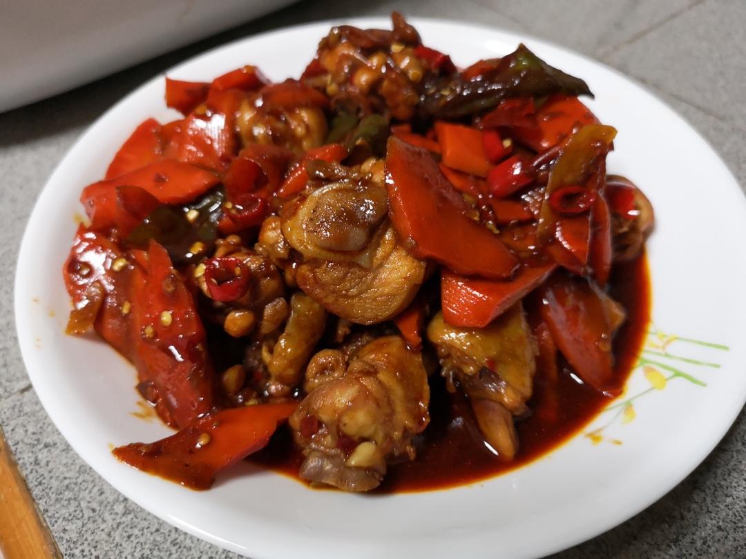 留学少女de回味无穷鸡公煲