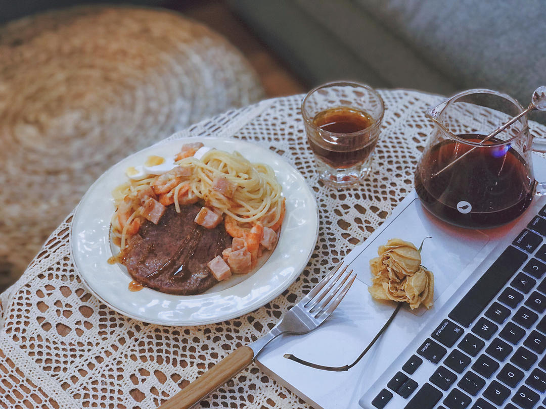 吃出西餐厅的感觉--黑椒牛排意面配什蔬