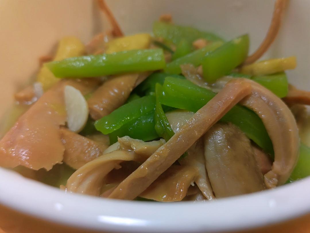 莴笋烧鱿鱼