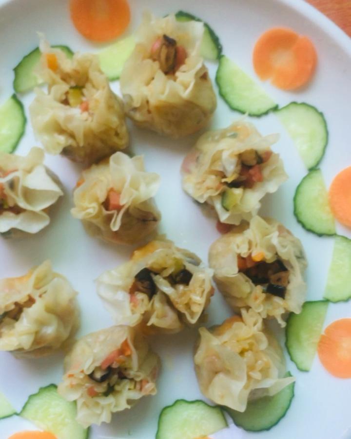 饺子皮咸蛋黄烧麦