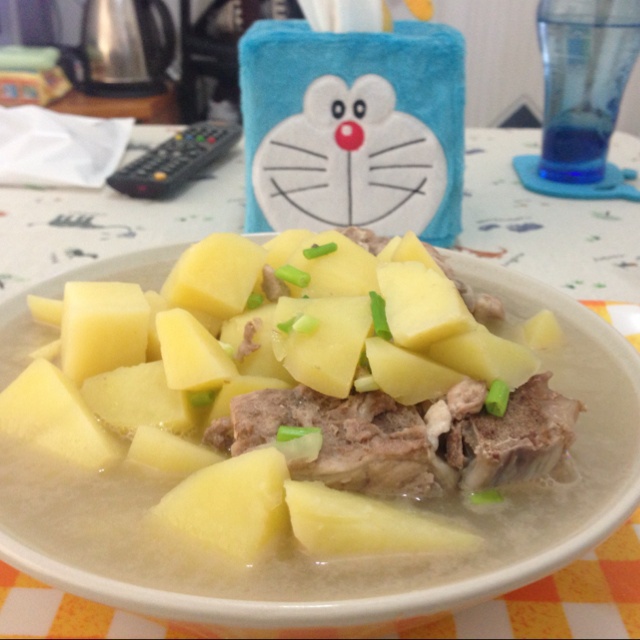 土豆排骨汤