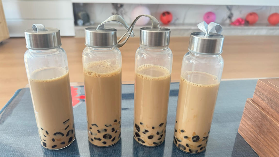 黑糖珍珠(脏脏奶茶＋奶盖)