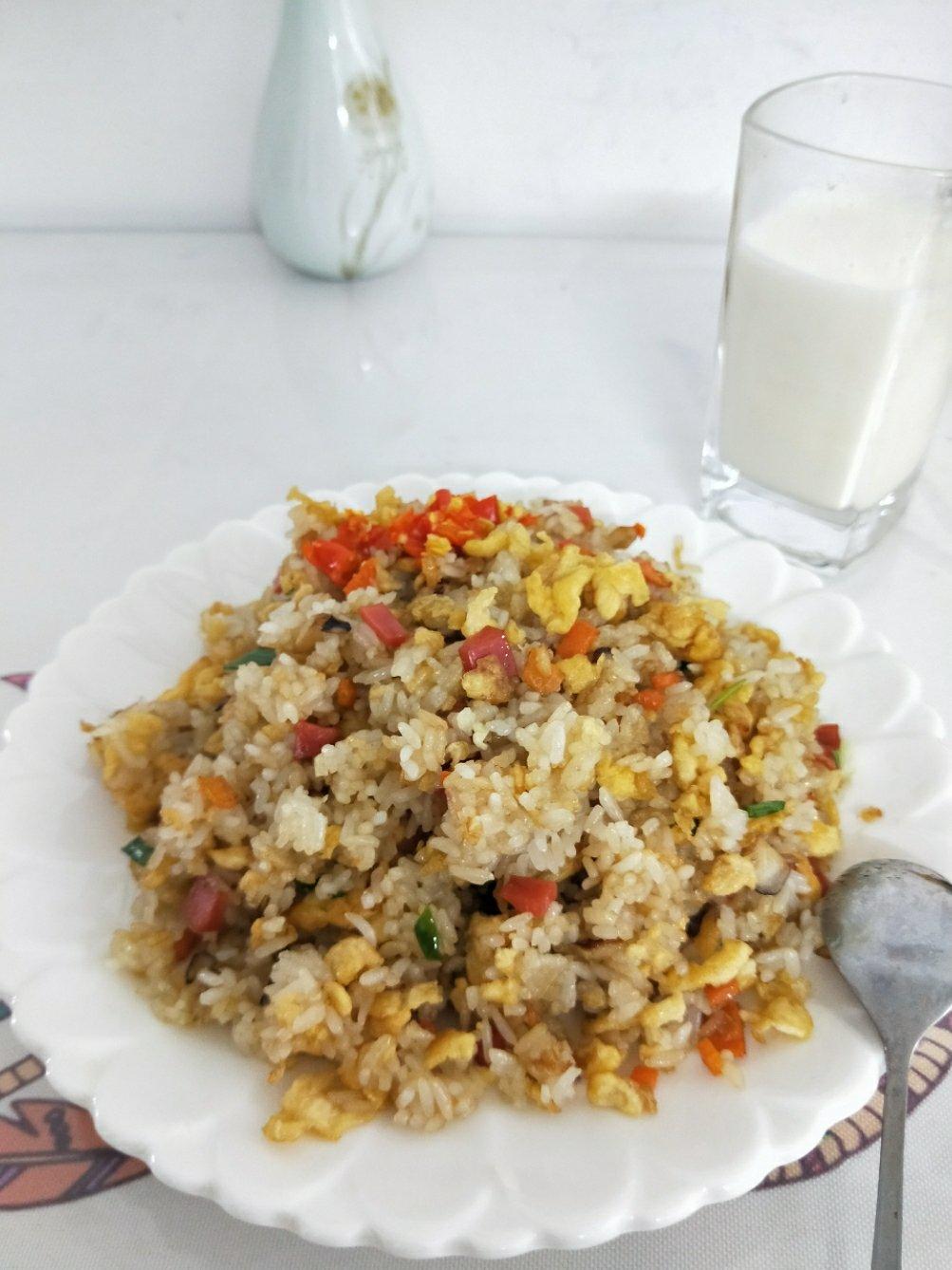 厨师长教你“蛋炒饭”如何做才好吃，答案都在这里面！