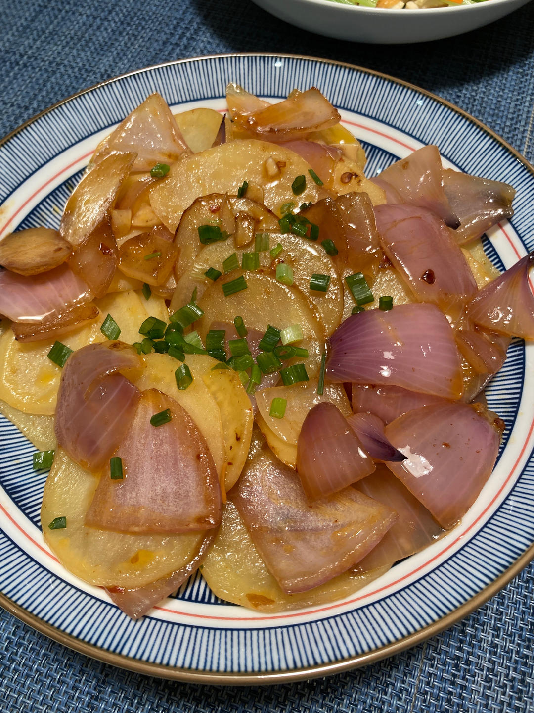 香喷喷的洋葱土豆片