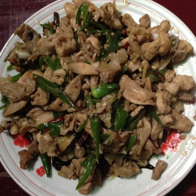青椒辣酱炒鸡腿肉