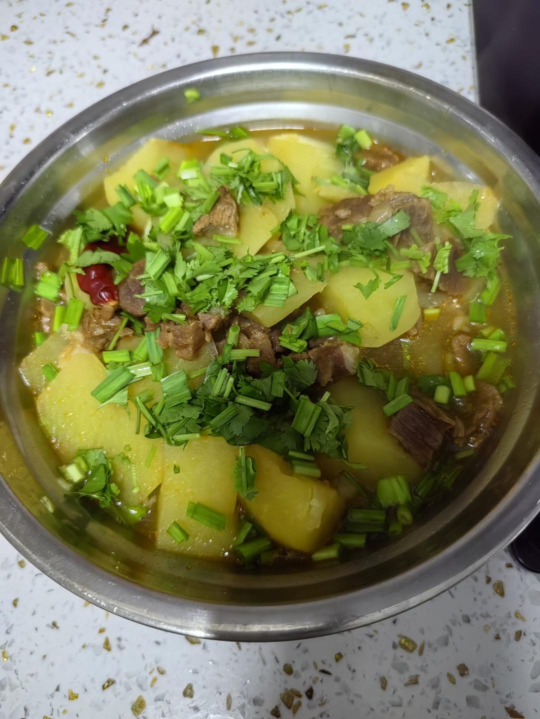 土豆炖牛肉-家常好吃快手！