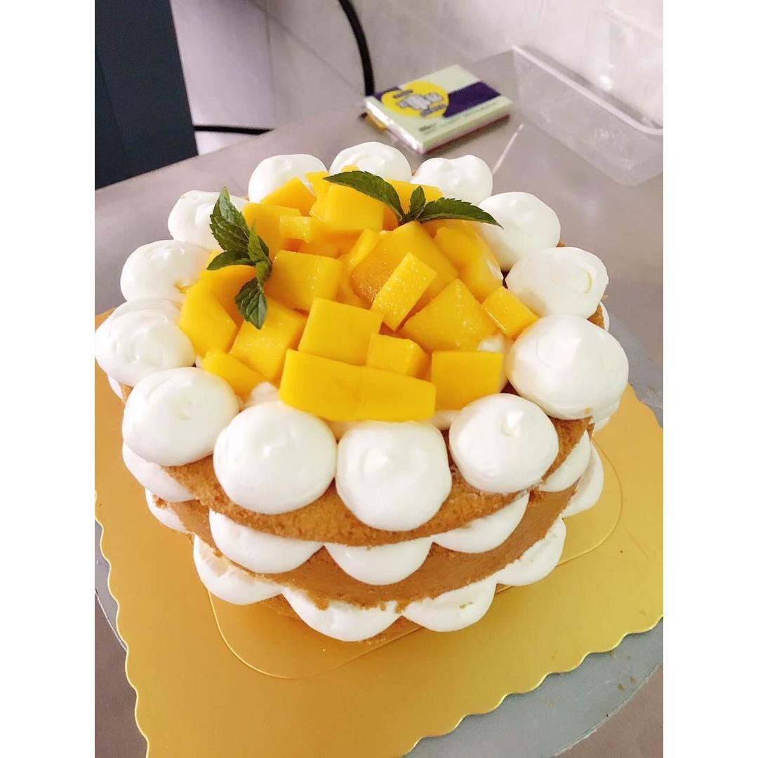 【零失败】不会裱花没关系的水果裸蛋糕 芒果裸蛋糕 完美戚风胚