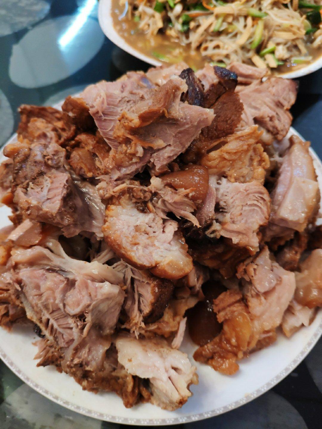 红烧肘子