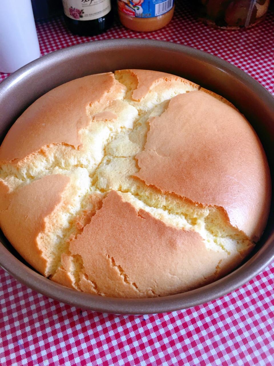 烤箱做蛋糕（戚风蛋糕的做法）