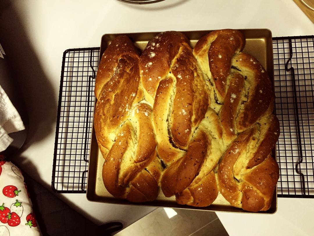 伯爵杏仁乳酪卷