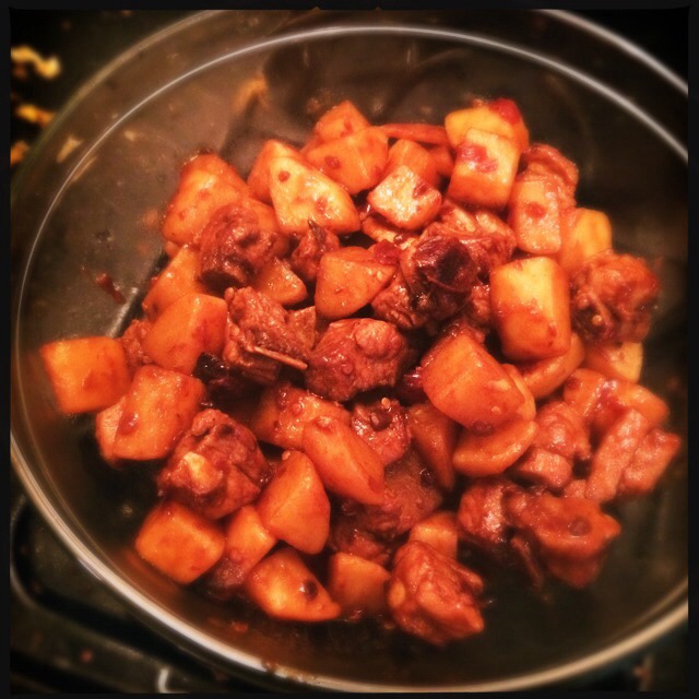 川味土豆烧排骨