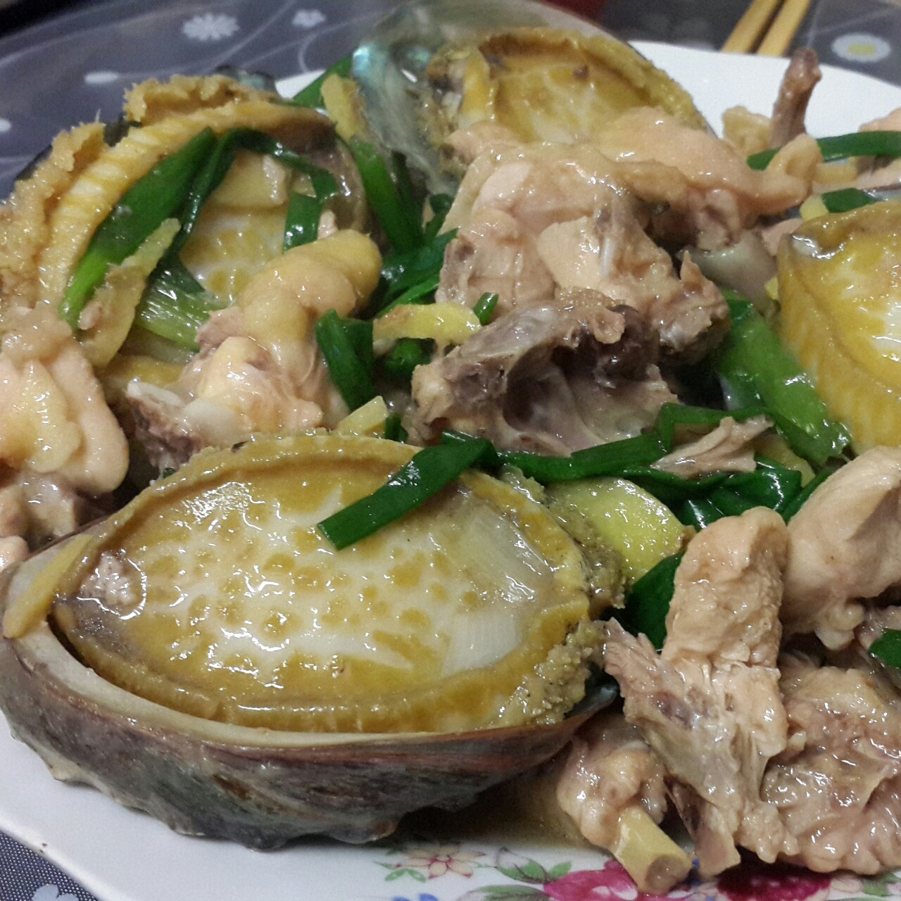 鲍鱼鸡煲
