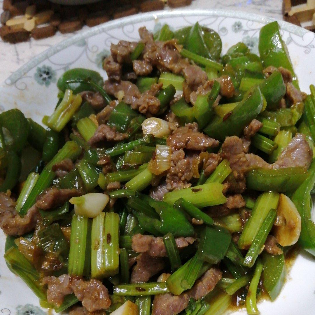 芹菜炒牛肉