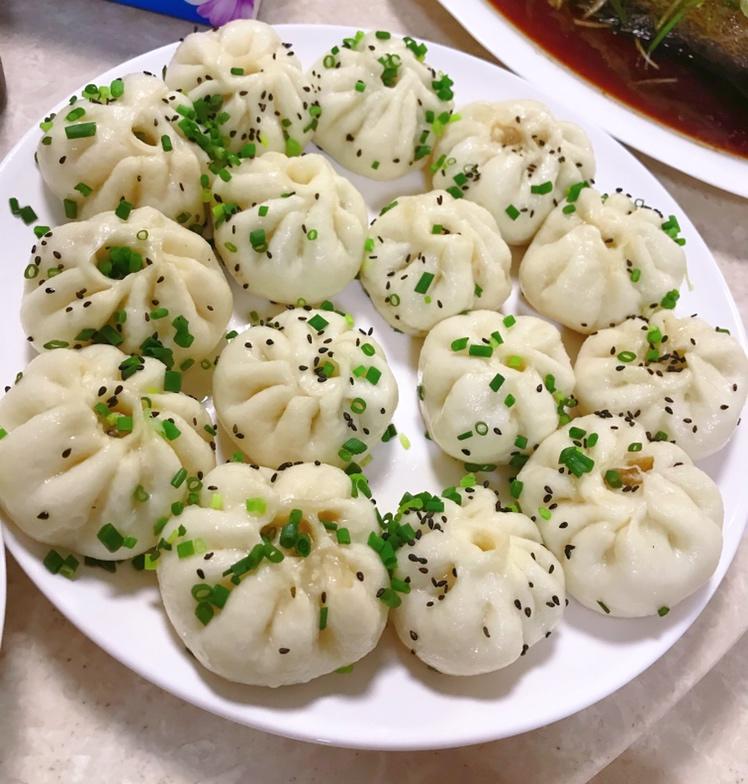 生煎包（新视频。猪肉韭菜莲藕生煎包）