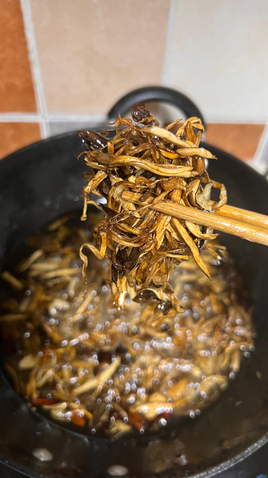 炸油鸡枞