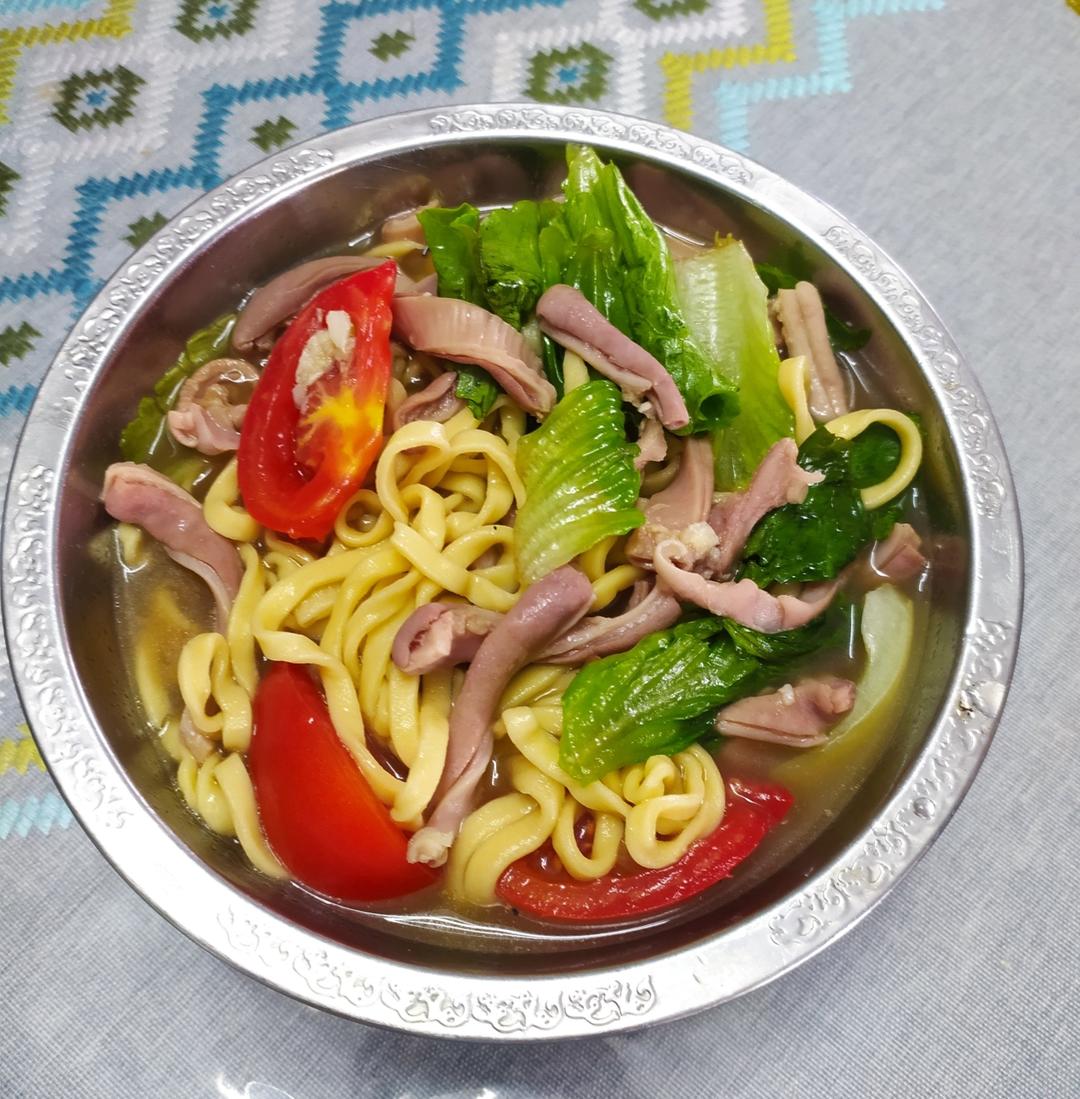 麻油香菜猪肚丝凉拌面