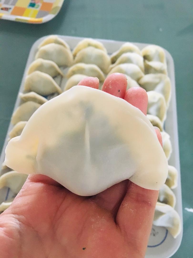 大肚饺子包法——后附视频  (胡萝卜牛肉馅儿)