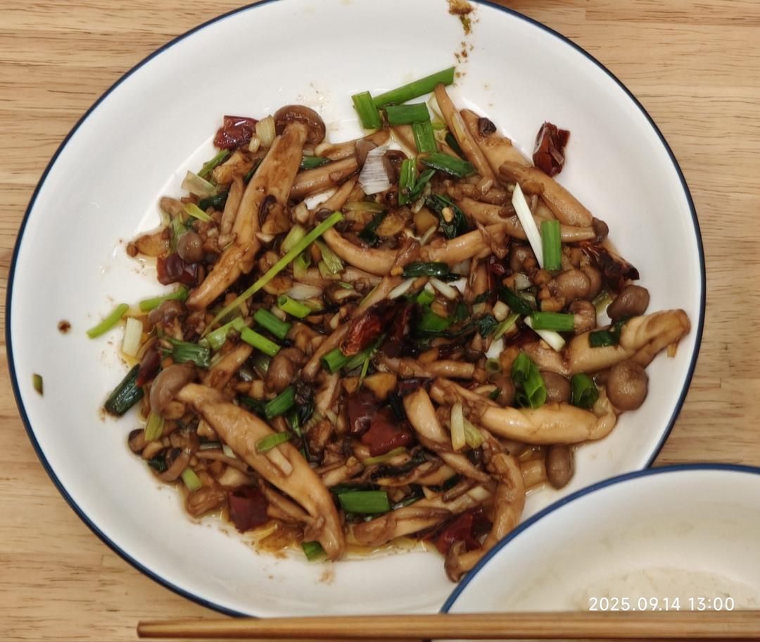 清炒鹿茸菇