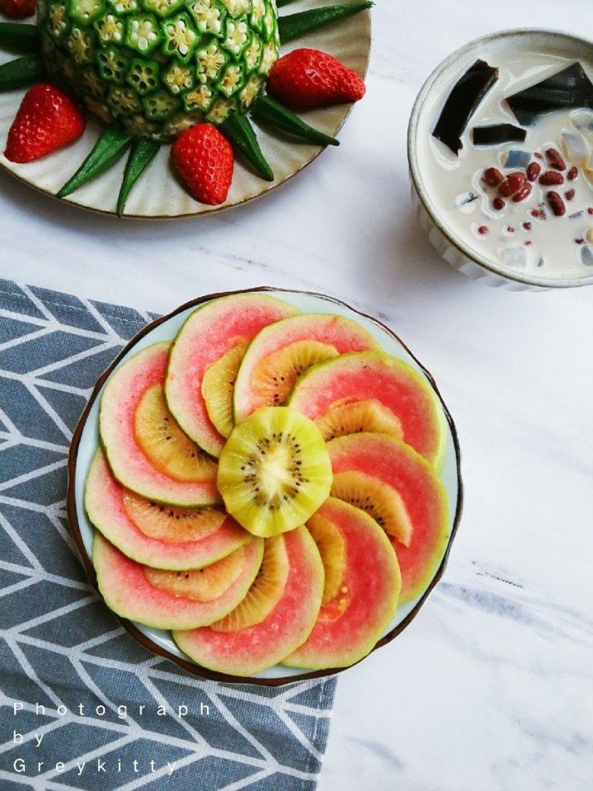 红芭乐番石榴摆盘的全部作品