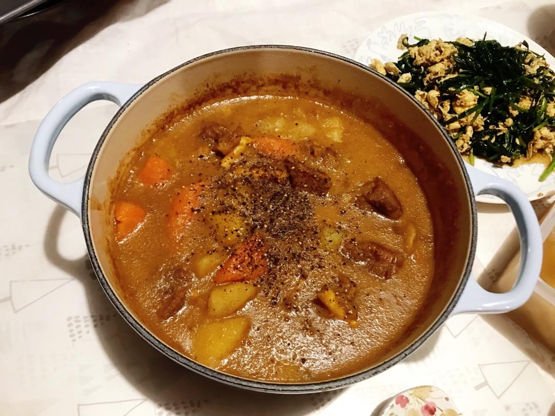 日式咖喱牛肉饭