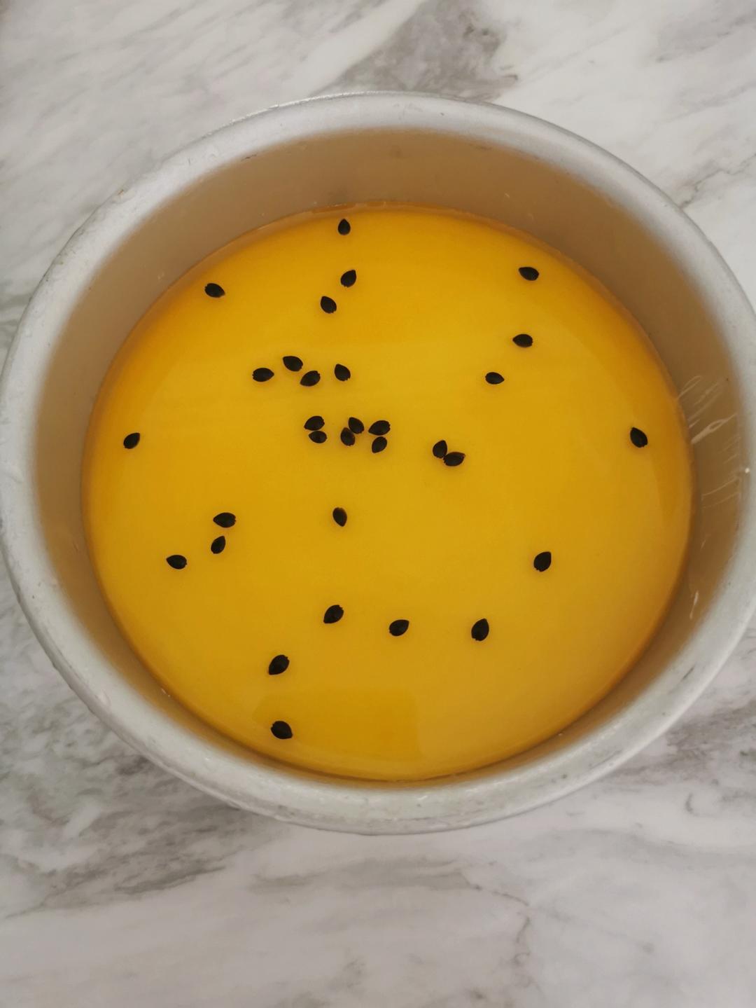 免烤箱#夏天必须要吃的百香果乳酪慕斯蛋糕
