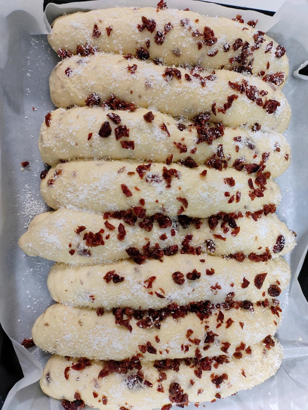 松软拉丝的面包机版蔓越莓雪山排包