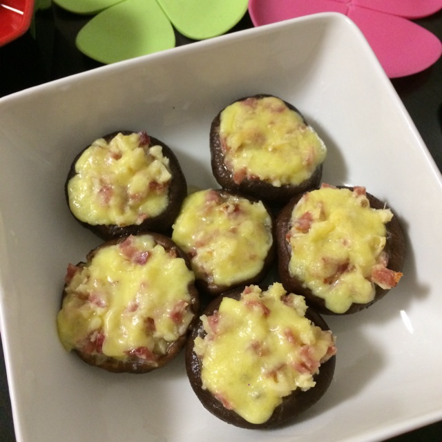 肉末乳酪焗香菇