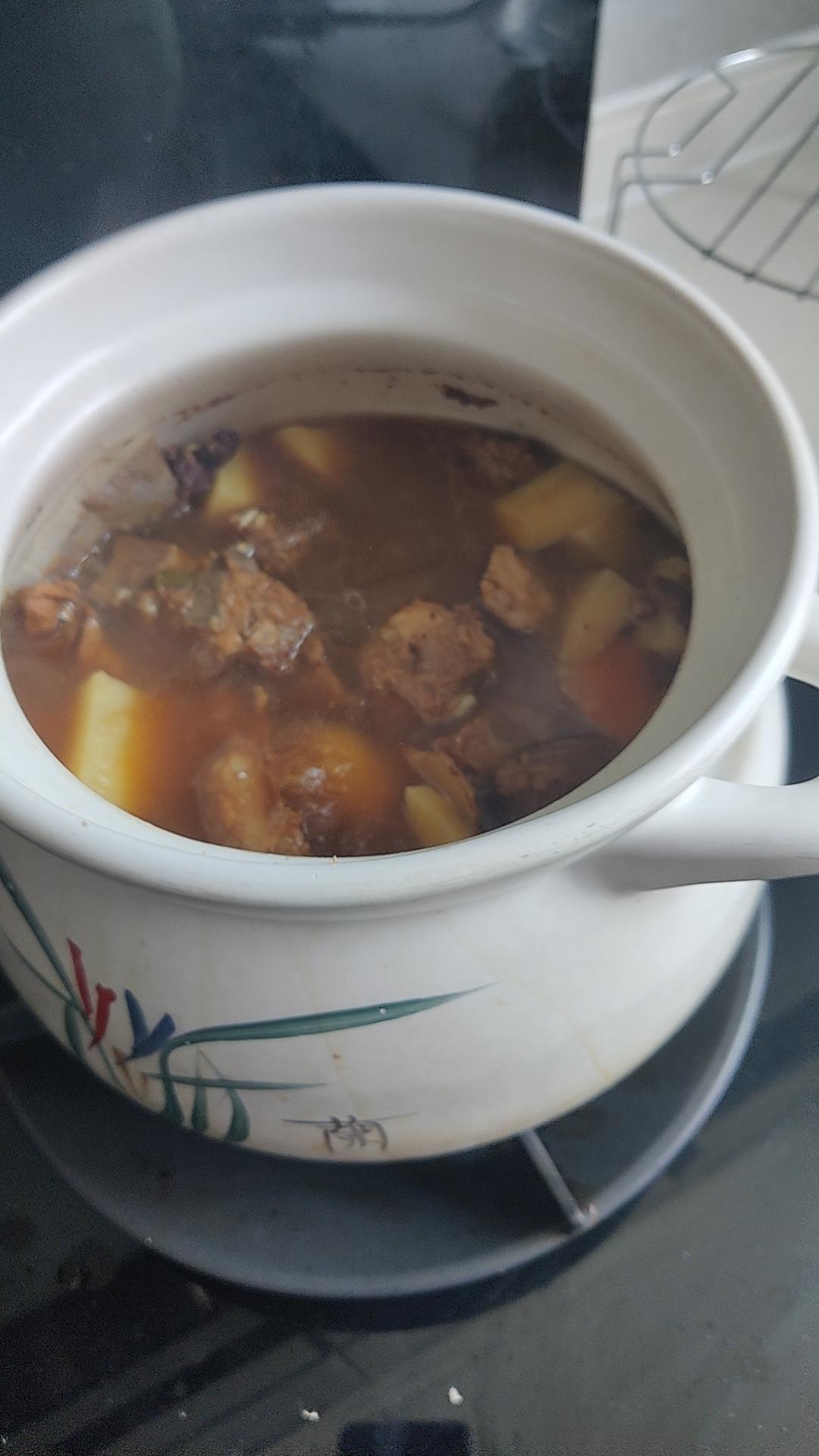 土豆炖排骨