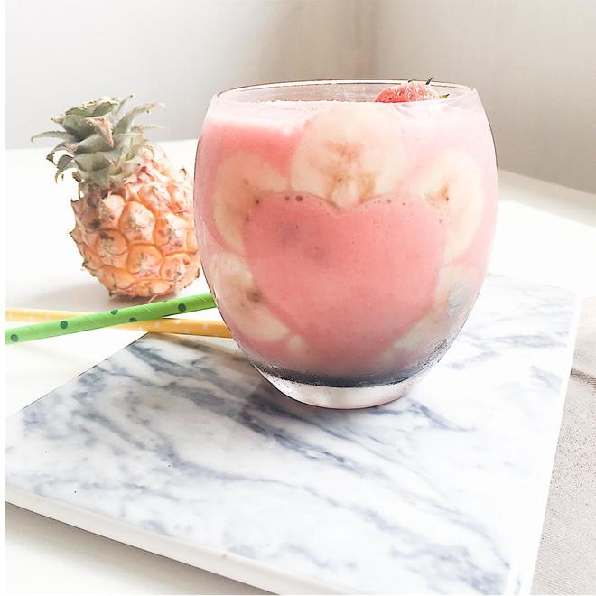 【一天一杯smoothie】粉色爱心胡萝卜风味莓果昔的做法