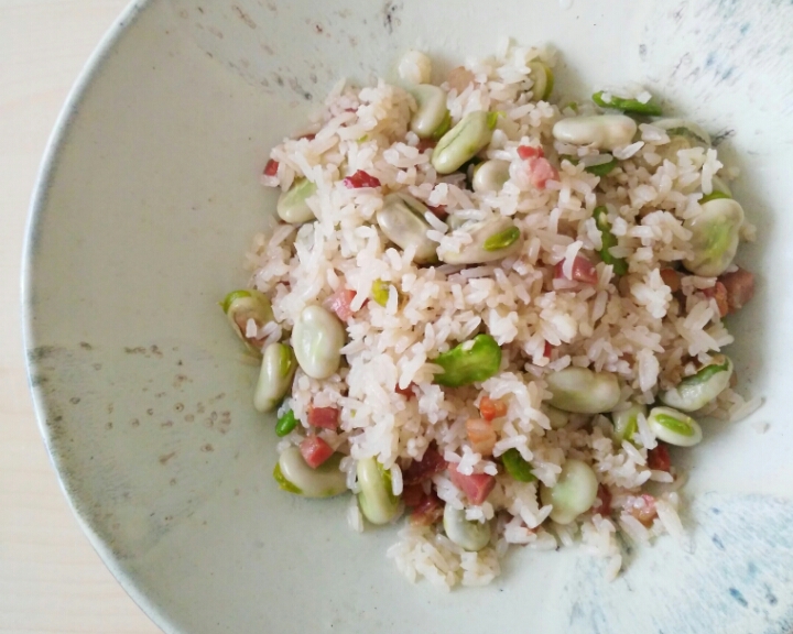 蚕豆焖饭
最传统且快手版的做法
