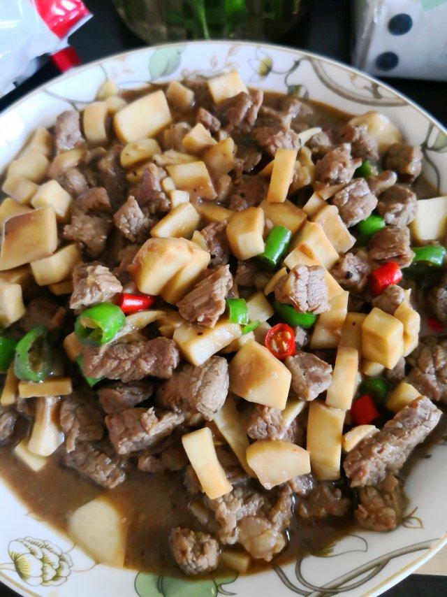家常菜~杏鲍菇烧牛肉粒