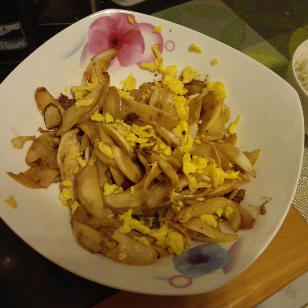 茭白炒鸡蛋