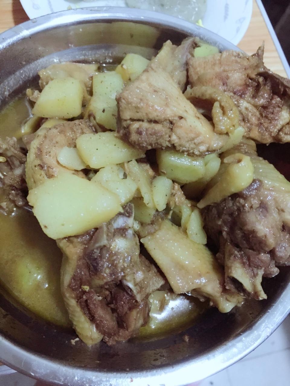 土豆炖鸡块