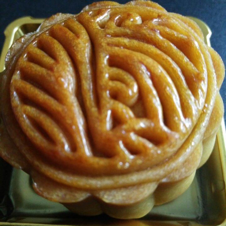 广式月饼—蛋黄莲蓉月饼