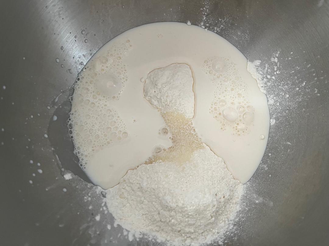 纯奶手撕吐司的做法 步骤1