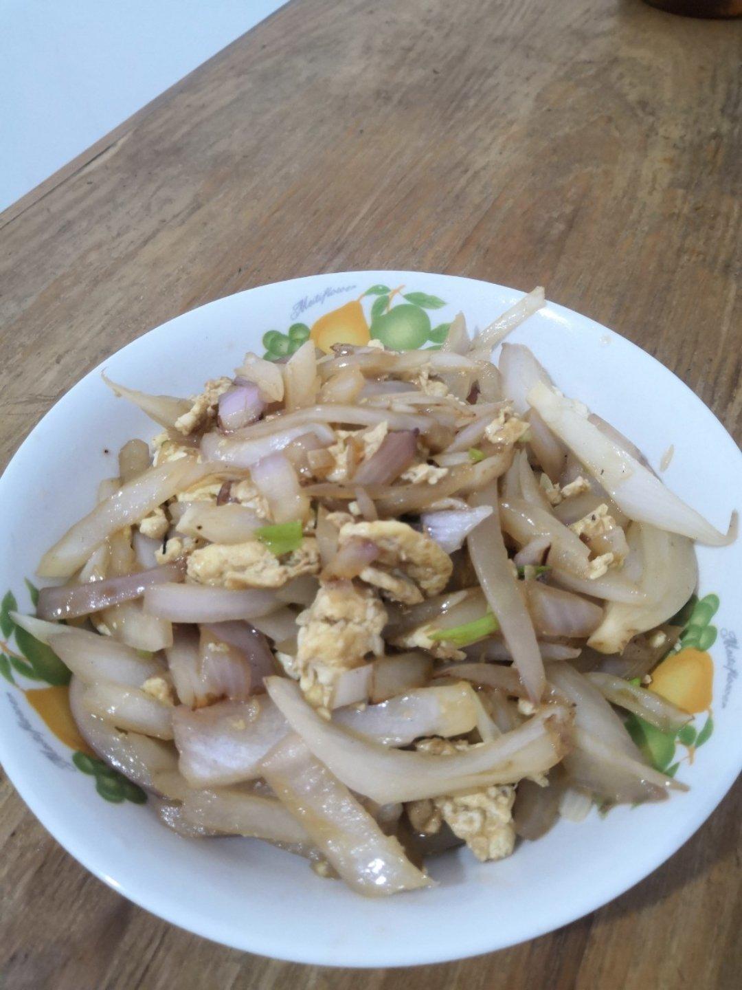 洋葱丝炒鸡蛋