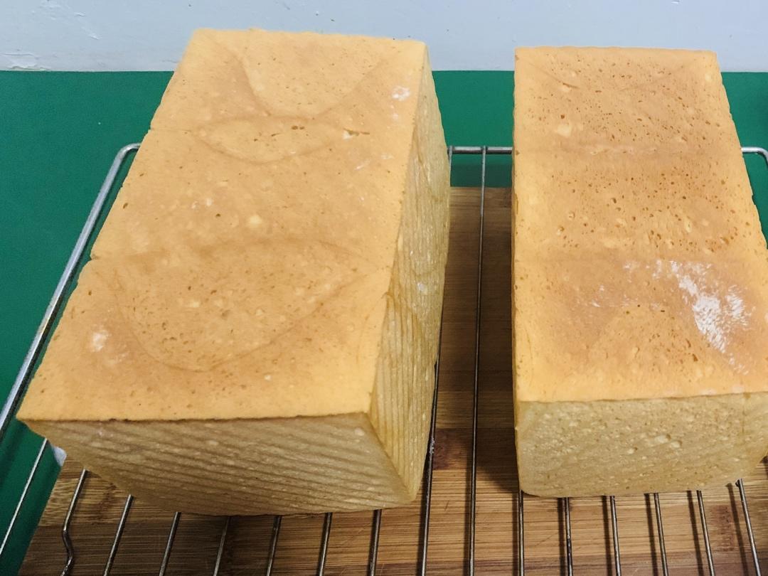 用烤箱自己做面包--手工牛奶吐司面包