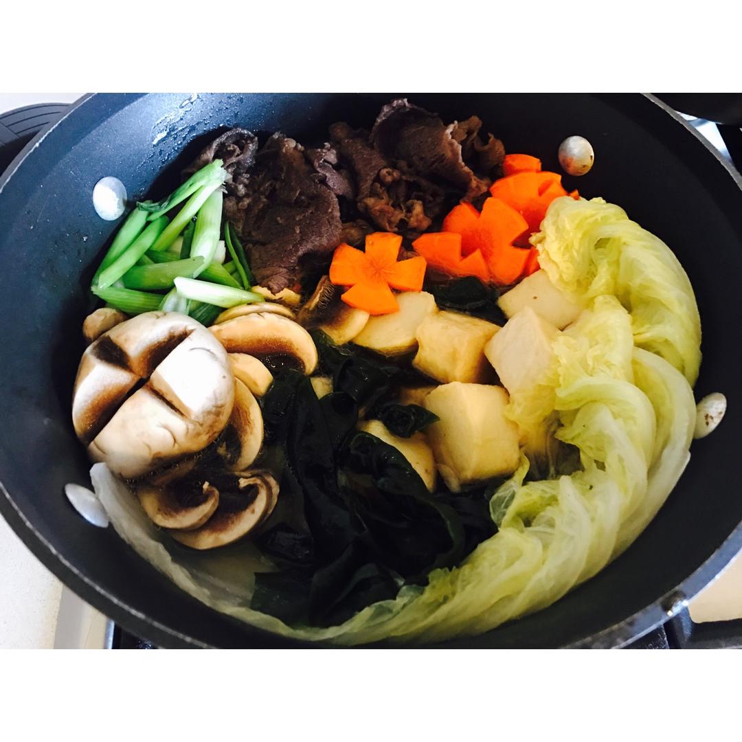 寿喜烧（日式牛肉锅）