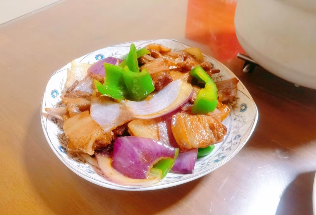 下饭菜：洋葱青椒炒肉片