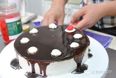 念厨烘焙DIY-简易版生日蛋糕的做法 步骤14