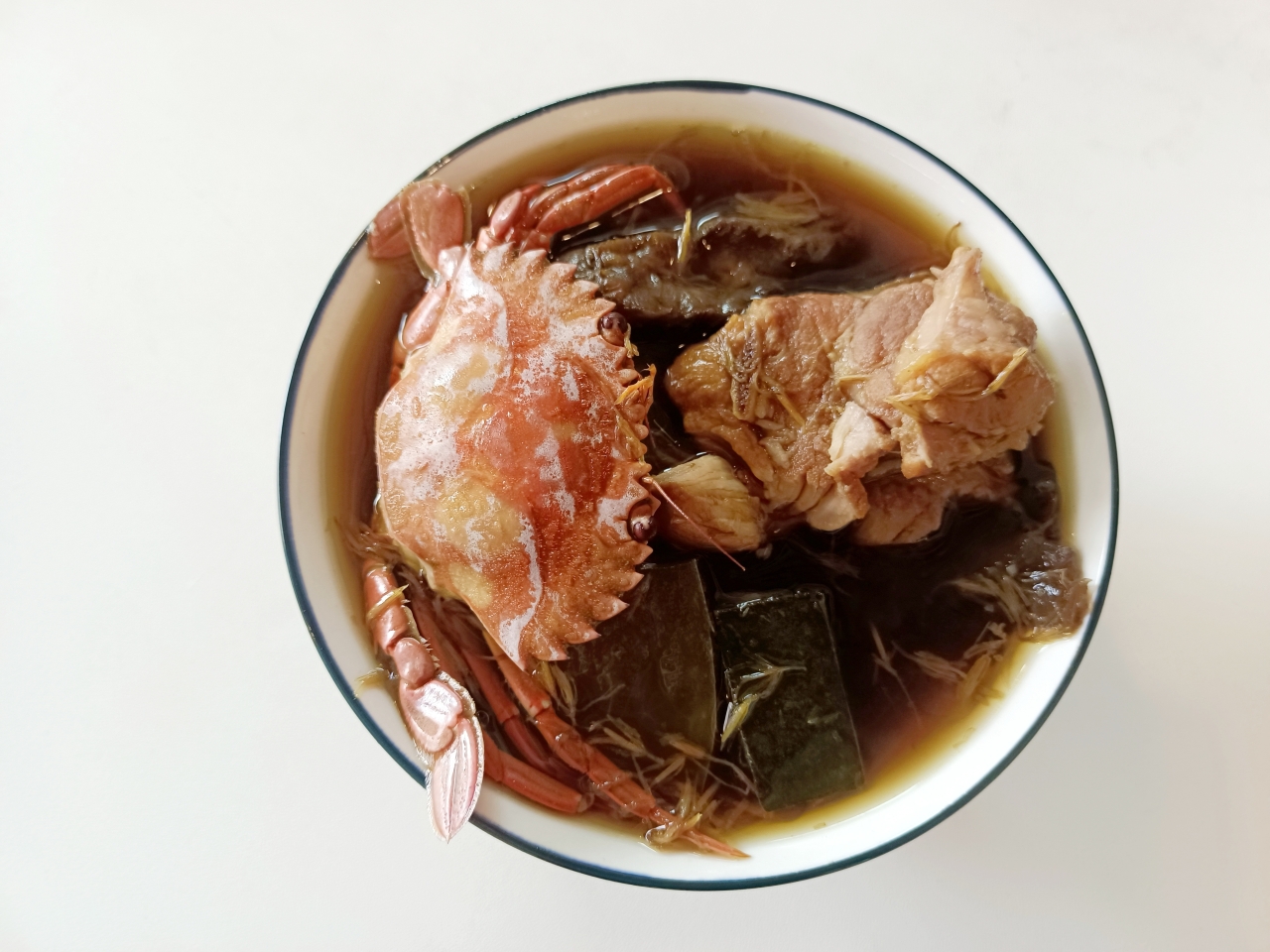 红花生地石蟹骨头汤的做法