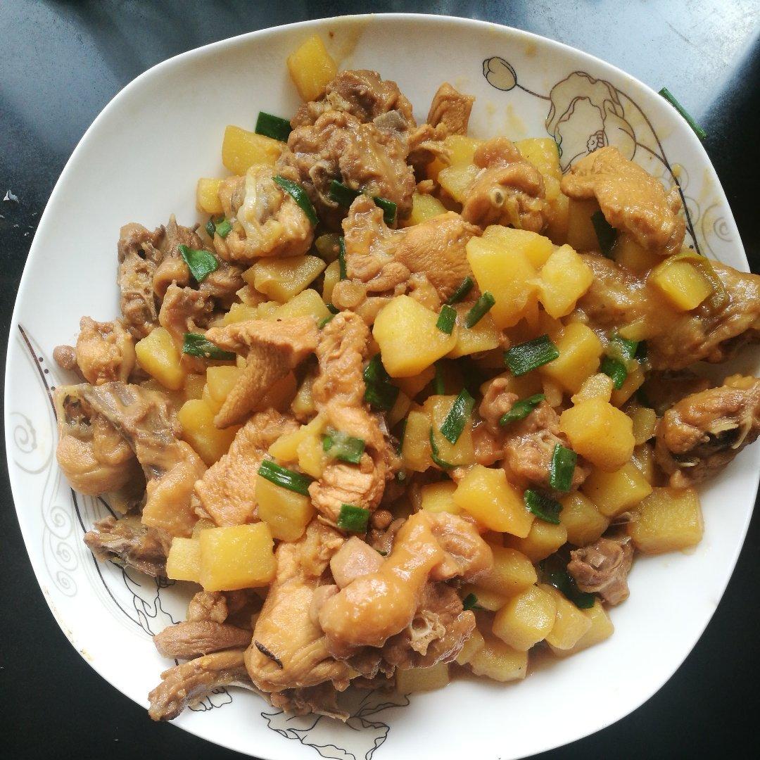 土豆炖鸡块