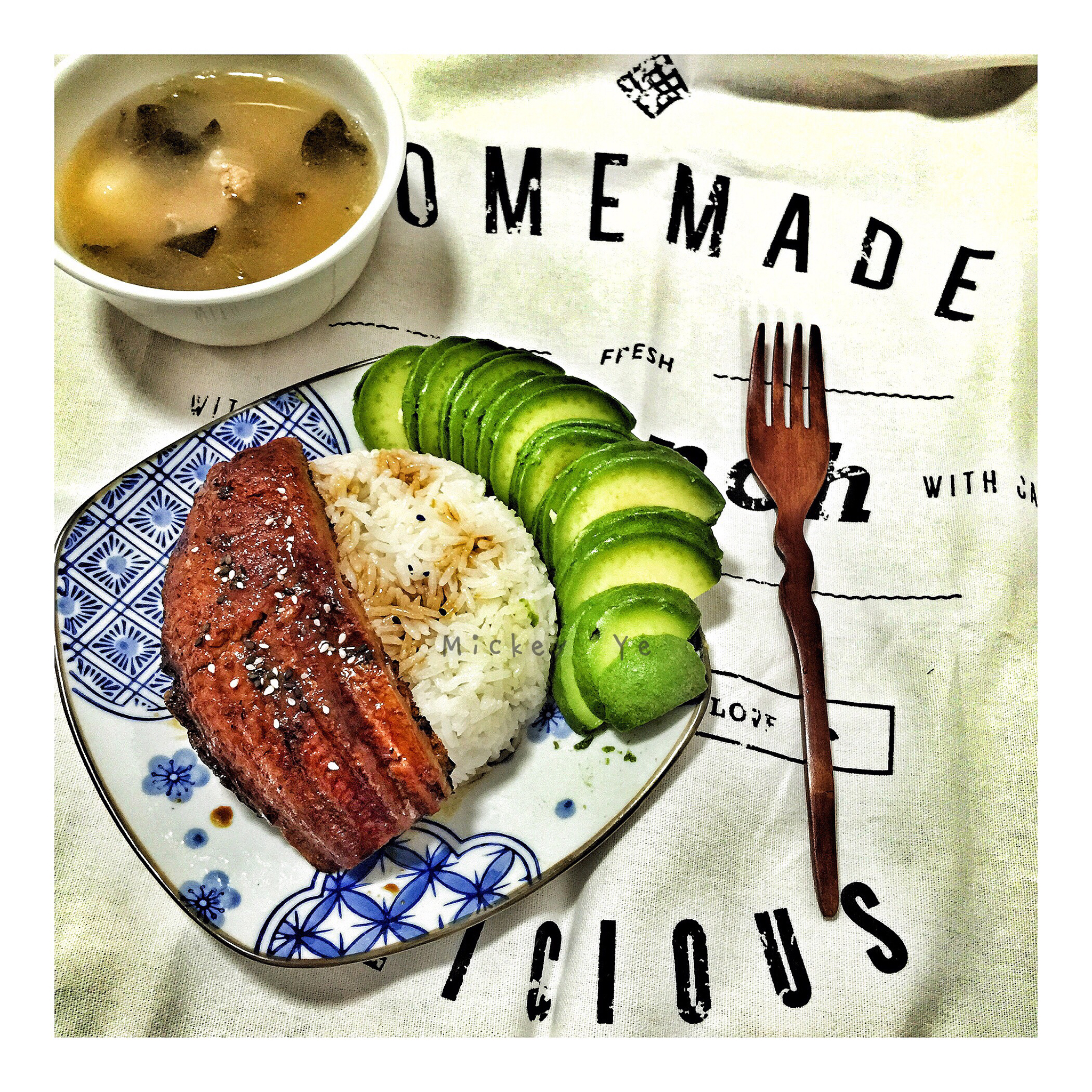 酱汁鳗鱼饭