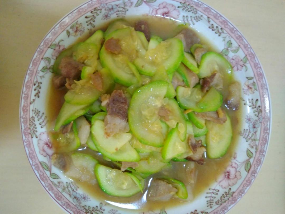 家常茭瓜炒肉片