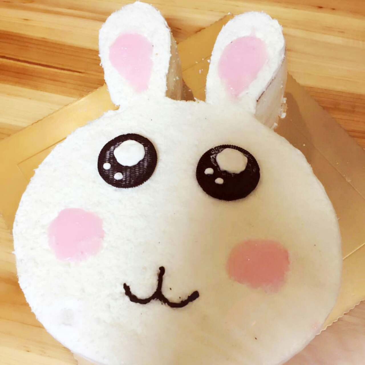 好云做的椰蓉小兔子奶油蛋糕