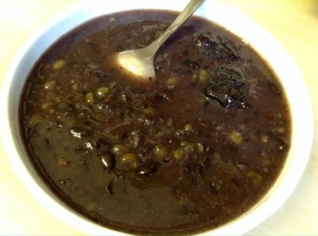 红豆绿豆黑米粥