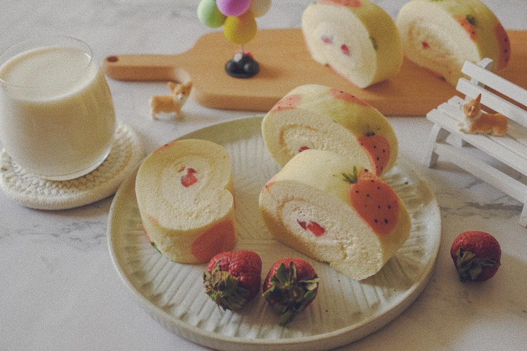 草莓蛋糕卷