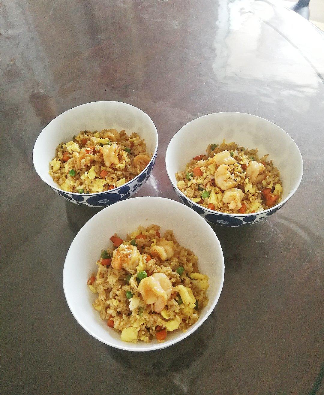 我的轻奢煮艺—燕麦藜麦虾仁蛋炒饭