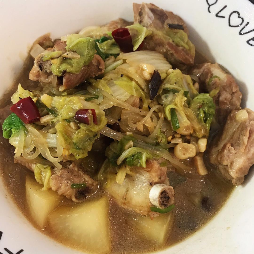 猪肉白菜炖粉条