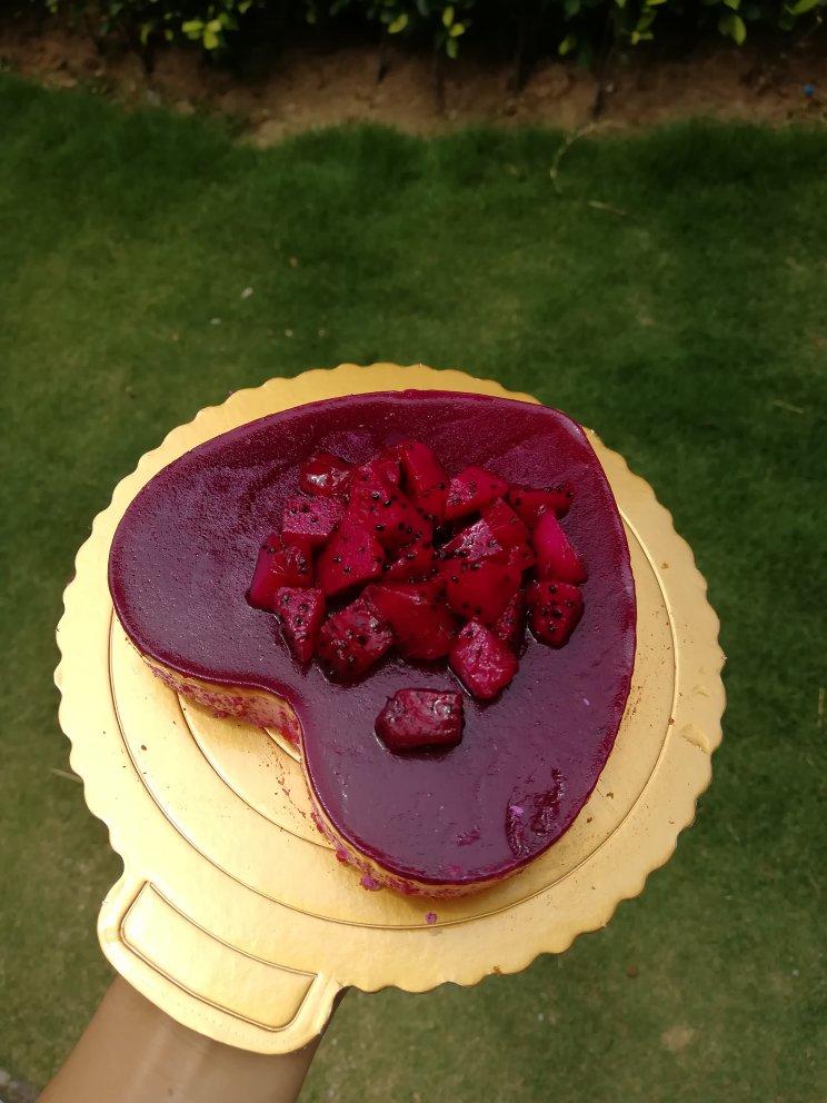 火龙果慕斯蛋糕